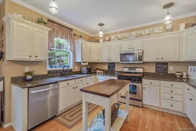 52 Shady View Crossing, Manorville, NY 11949 - Photo 17