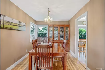 18 Brocton Lane, Kings Park, NY 11754 - Photo 5