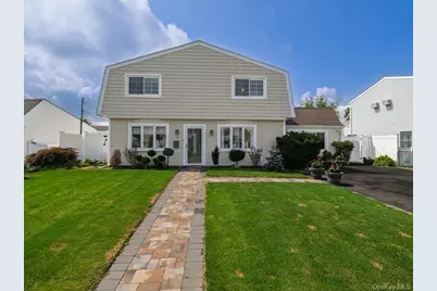 18 Old Farm Road, Levittown, NY 11756 - Photo 1