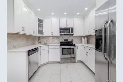 18 Old Farm Road, Levittown, NY 11756 - Photo 3