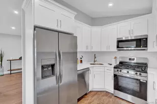 47 Hayrick Ln, Commack, NY 11725 - Photo 11