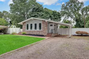 47 Hayrick Ln, Commack, NY 11725 - Photo 3