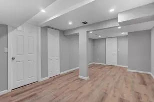 47 Hayrick Ln, Commack, NY 11725 - Photo 25