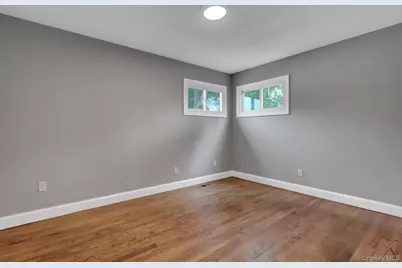 47 Hayrick Lane, Commack, NY 11725 - Photo 21