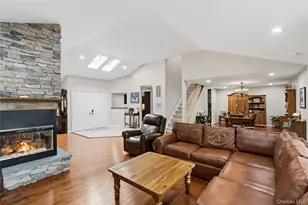 1 Gerriet Ct, Northport, NY 11768 - Photo 7