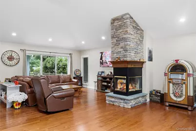 1 Gerriet Court, Northport, NY 11768 - Photo 5