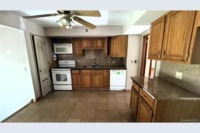 296 Greeves Road, New Hampton, NY 10958 - Photo 13