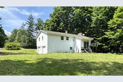 296 Greeves Road, New Hampton, NY 10958 - Photo 5