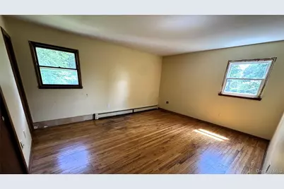 296 Greeves Road, New Hampton, NY 10958 - Photo 17