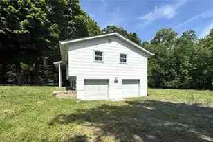 296 Greeves Rd, New Hampton, NY 10958 - Photo 3
