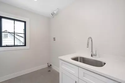 11 Forest Lane, Westbury, NY 11590 - Photo 29