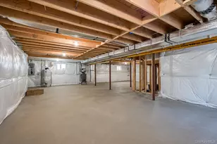 11 Forest Ln, Westbury, NY 11590 - Photo 31