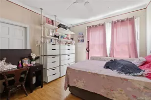 95-11 Cresskill Pl, Jamaica, NY 11435 - Photo 7