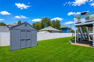 14 Wellbrock St, Lindenhurst, NY 11757 - Photo 5