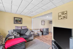 14 Wellbrock St, Lindenhurst, NY 11757 - Photo 25