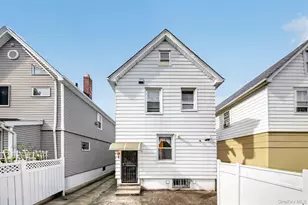 71-29 Manse St, Forest Hills, NY 11375 - Photo 23
