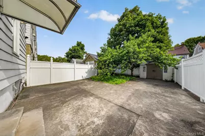 7129 Manse Street, Forest Hills, NY 11375 - Photo 21