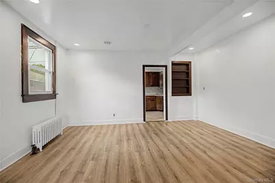 25 Longmeadow Road, Yonkers, NY 10704 - Photo 15
