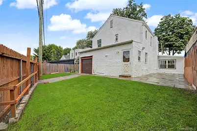 25 Longmeadow Road, Yonkers, NY 10704 - Photo 11