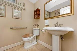 645 Middle Country Rd, Middle Island, NY 11953 - Photo 9