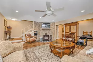 645 Middle Country Rd, Middle Island, NY 11953 - Photo 7