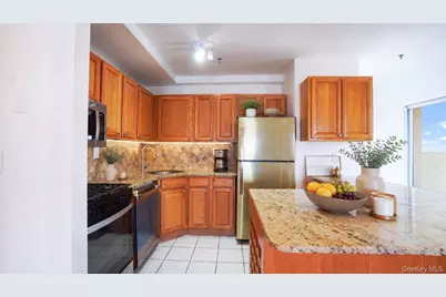 24 Pennyfield Avenue #2C, Bronx, NY 10465 - Photo 3