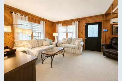823 5th Street, West Babylon, NY 11704 - Photo 5