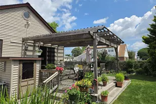 823 5th St, West Babylon, NY 11704 - Photo 23