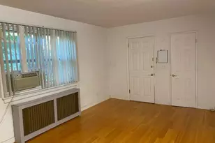 264-25 Langston Ave, Glen Oaks, NY 11004 - Photo 3