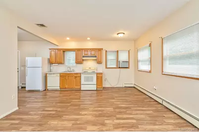 4 Brooktree Court, Bohemia, NY 11716 - Photo 9