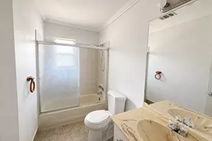 214 Artist Lake Dr, Middle Island, NY 11953 - Photo 7
