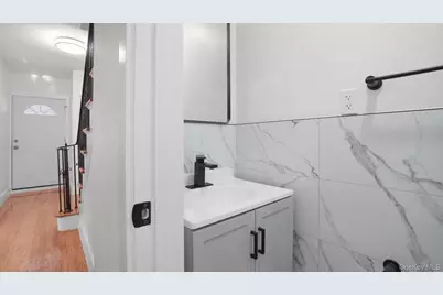2539 Yates Avenue, Bronx, NY 10469 - Photo 19