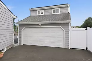 12 S Bay Ave, Amityville, NY 11701 - Photo 33