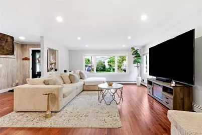 12 S Bay Avenue, Amityville, NY 11701 - Photo 7