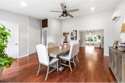12 S Bay Avenue, Amityville, NY 11701 - Photo 13