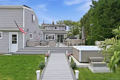 12 S Bay Avenue, Amityville, NY 11701 - Photo 37