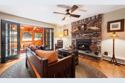 159 S Shore Drive, Wurtsboro, NY 12790 - Photo 11