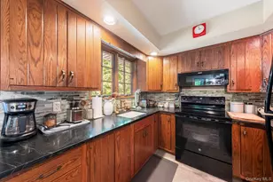 159 S Shore Dr, Wurtsboro, NY 12790 - Photo 5