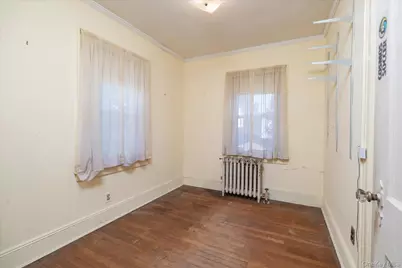 107 Cherry Street, Floral Park, NY 11001 - Photo 15