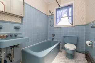 107 Cherry St, Floral Park, NY 11001 - Photo 17