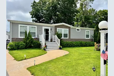 1661 Old Country Road #377, Riverhead, NY 11901 - Photo 1