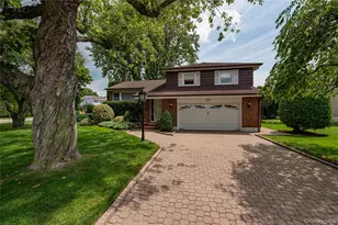27 Ann Dr, Syosset, NY 11791 - Photo 3