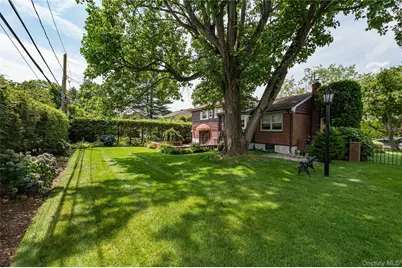 27 Ann Drive, Syosset, NY 11791 - Photo 7