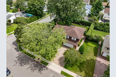 27 Ann Drive, Syosset, NY 11791 - Photo 27