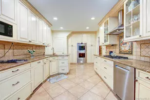 75-12 174th St, Fresh Meadows, NY 11366 - Photo 17