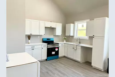 125 Lynbrook Drive, Mastic Beach, NY 11951 - Photo 9