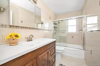 253-27 147th Avenue, Rosedale, NY 11422 - Photo 13