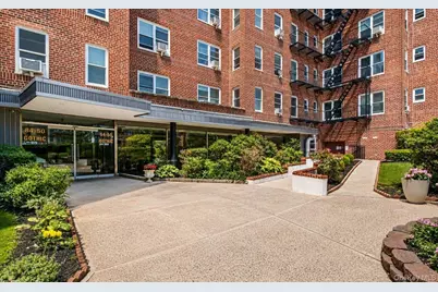 84-50 169th Street #315, Jamaica, NY 11432 - Photo 3