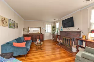 57 Raymond St, Rockville Centre, NY 11570 - Photo 5