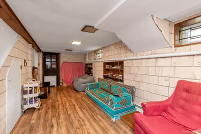 57 Raymond Street, Rockville Centre, NY 11570 - Photo 17